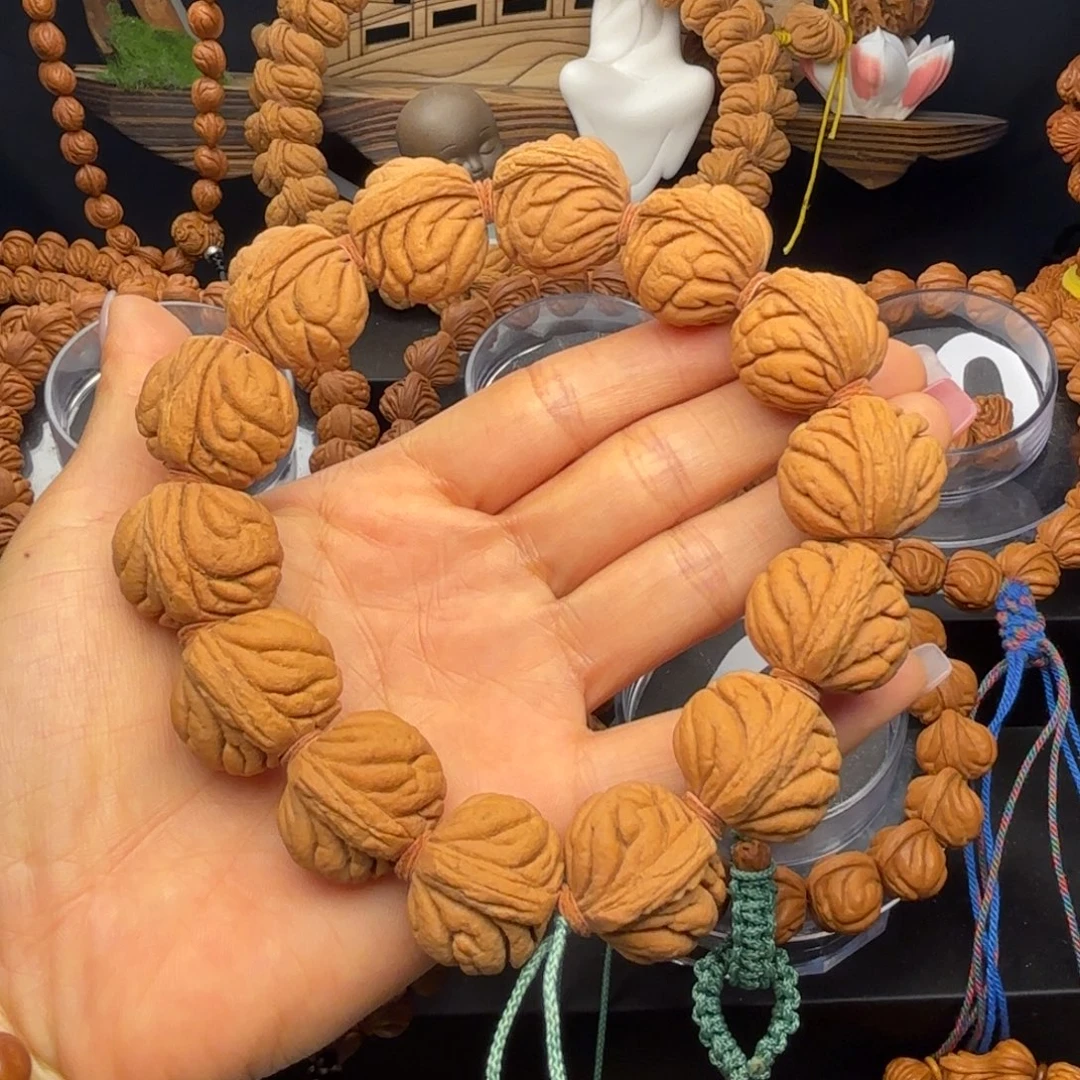 吊坠桃核巨无霸23尺寸偏远不包邮