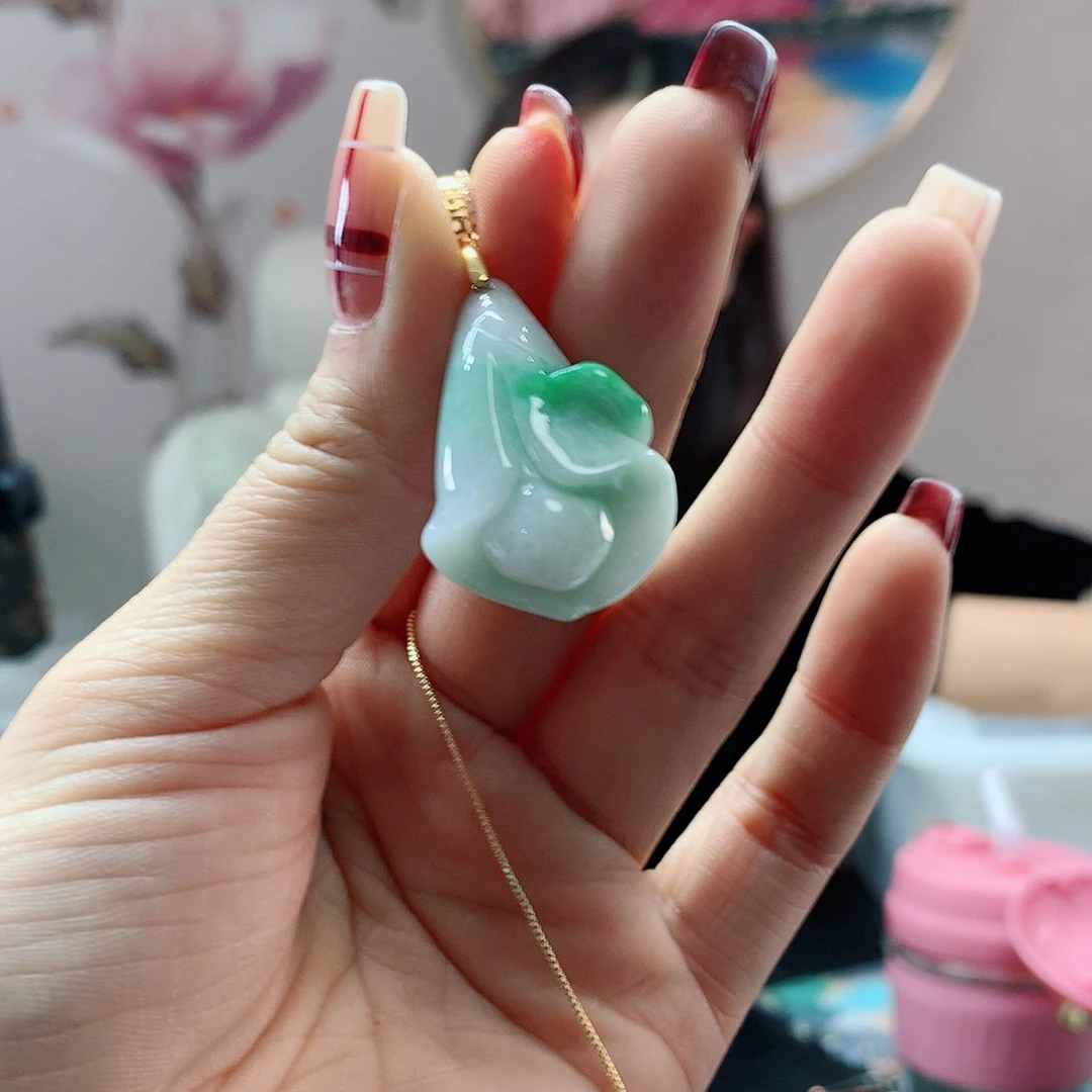 【闪购商品】翡翠吊坠(赠链)合金