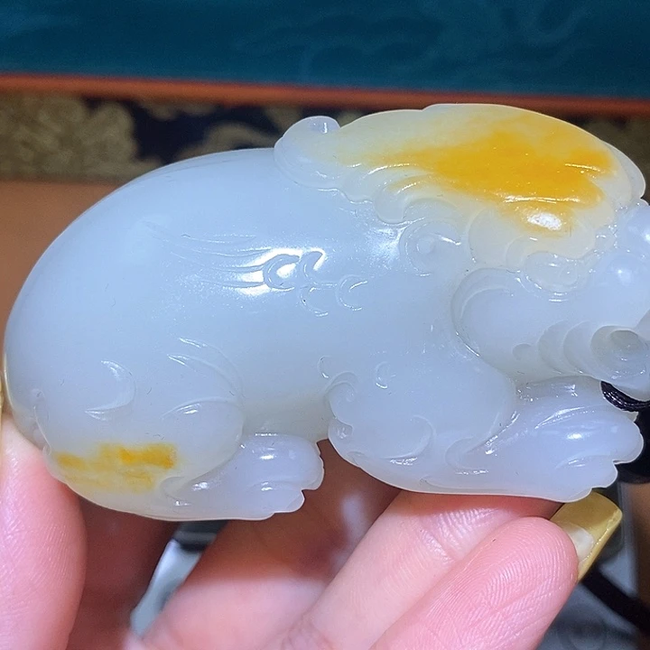 林***总颈饰未镶嵌和田玉