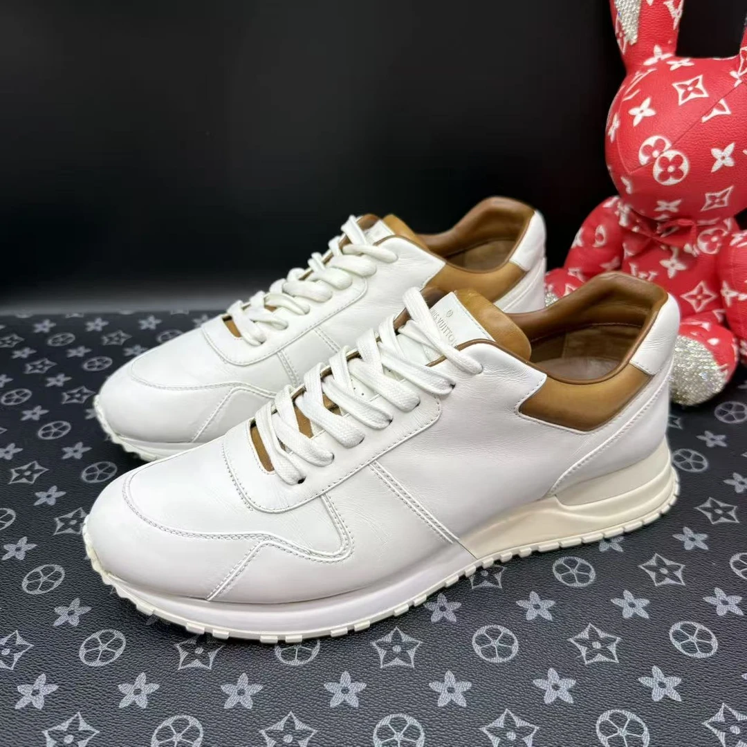 95新 LouisVuitton/路易威登 白棕皮革运动鞋40.5欧码 ddm3048