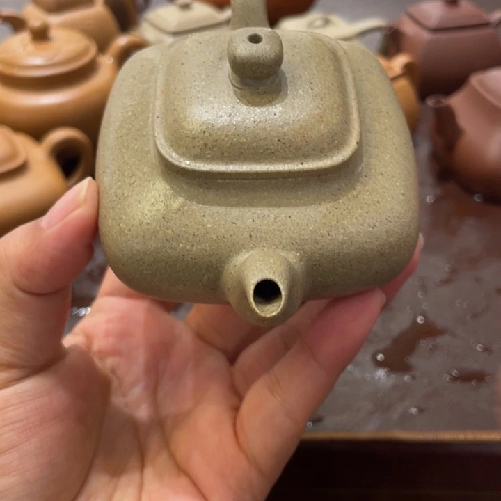 启***云紫砂茶壶四方传卢青降坡，微瑕不退