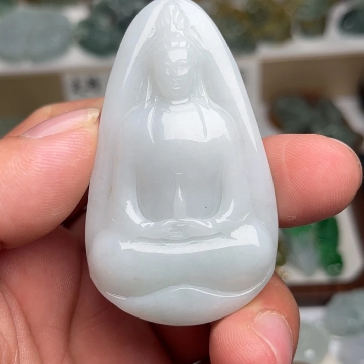 翡翠未镶嵌颈饰素衣观音