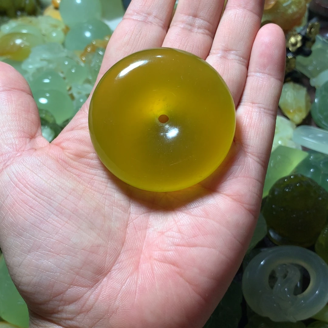 未镶嵌蛇纹石玉颈饰