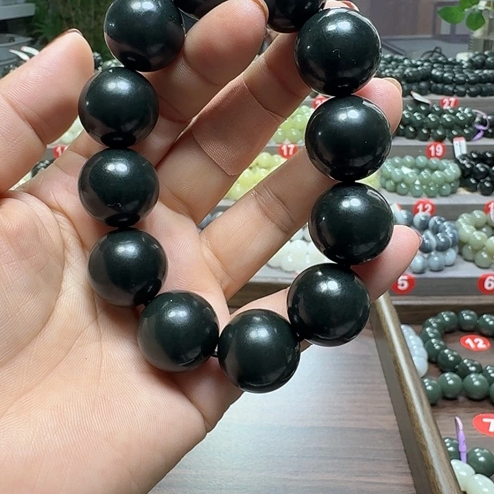 未镶嵌手链和田玉赵****?新疆黑青一细卡20