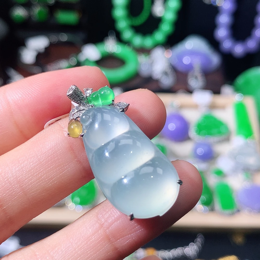 翡翠18K金镶嵌吊坠(不含链)
