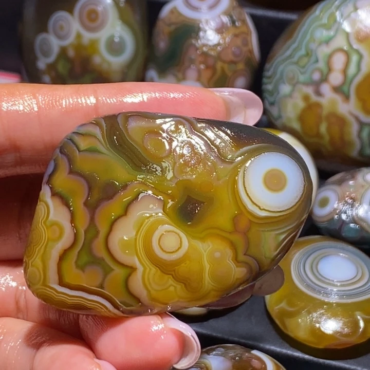 玛瑙/玉髓未镶嵌珠宝奇石28