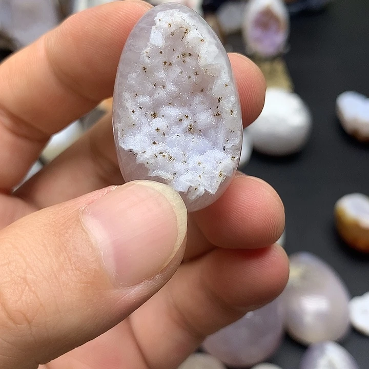 玛瑙/玉髓未镶嵌珠宝奇石