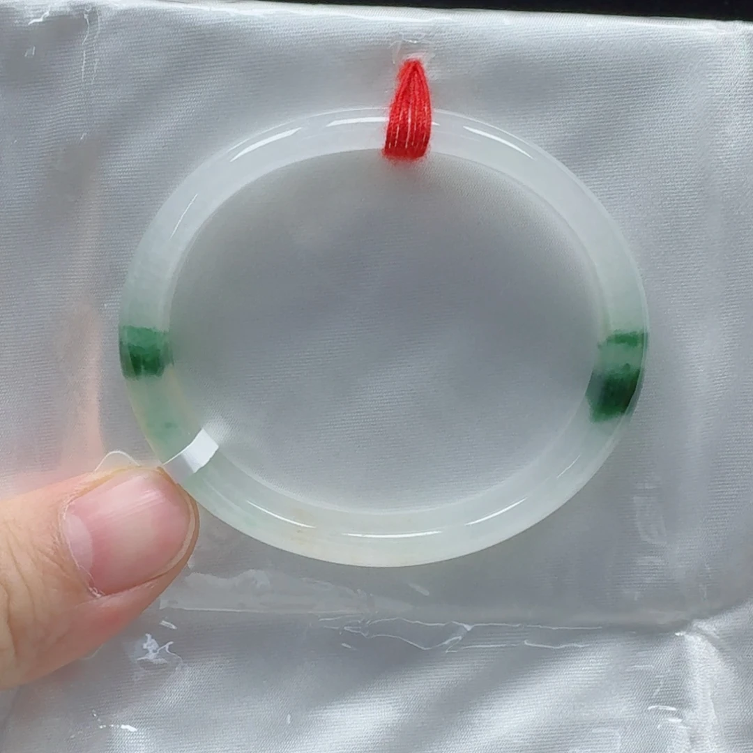 翡翠未镶嵌手镯（贵妃镯）52