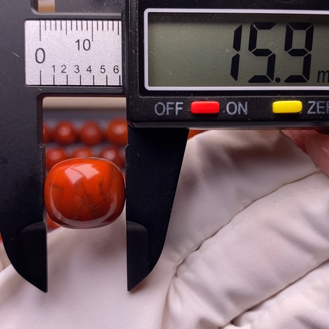 南红玛瑙未镶嵌配饰15✖️14.1孔道带白冰