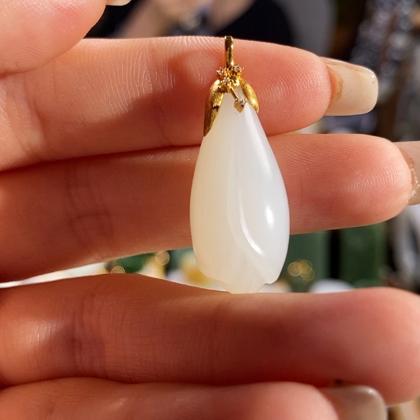 【闪购商品】项链18K金镶嵌和田玉