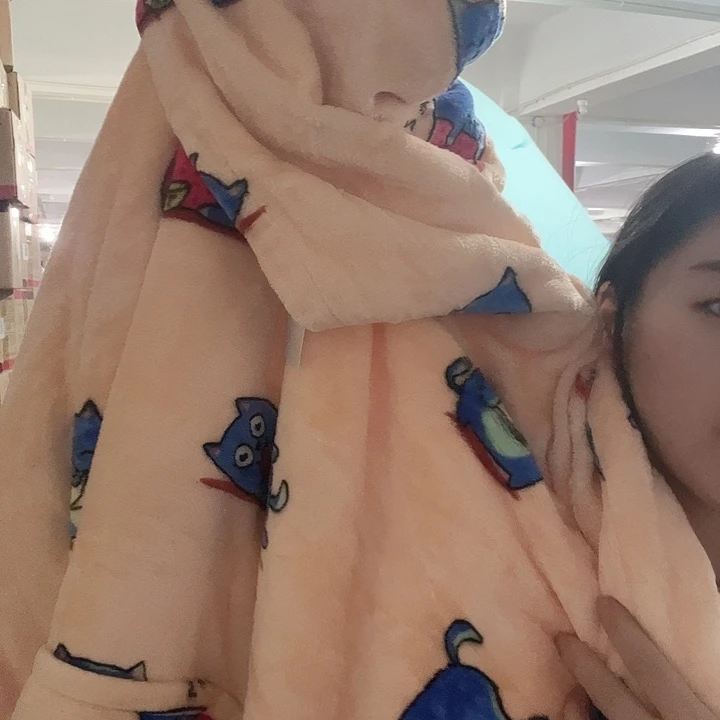 玻璃橘色睡袍。  300