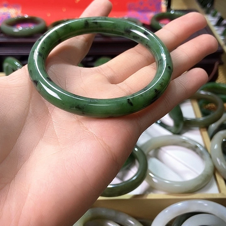 未镶嵌手镯和田玉（碧玉）