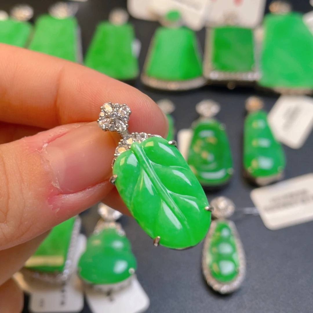 翡翠银S925镶嵌颈饰