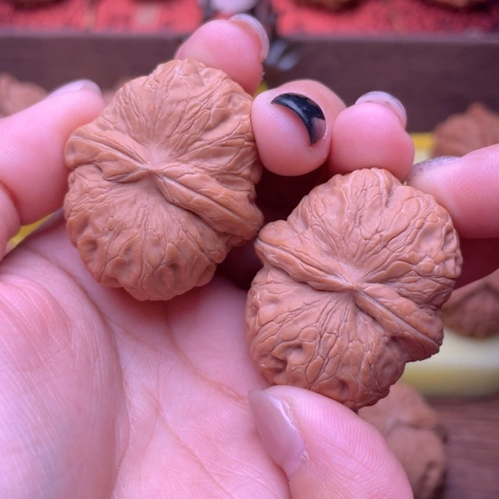 吊坠桃核38全品元宝 605