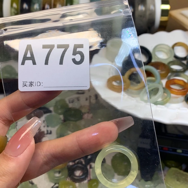 蛇纹石玉合金颈饰