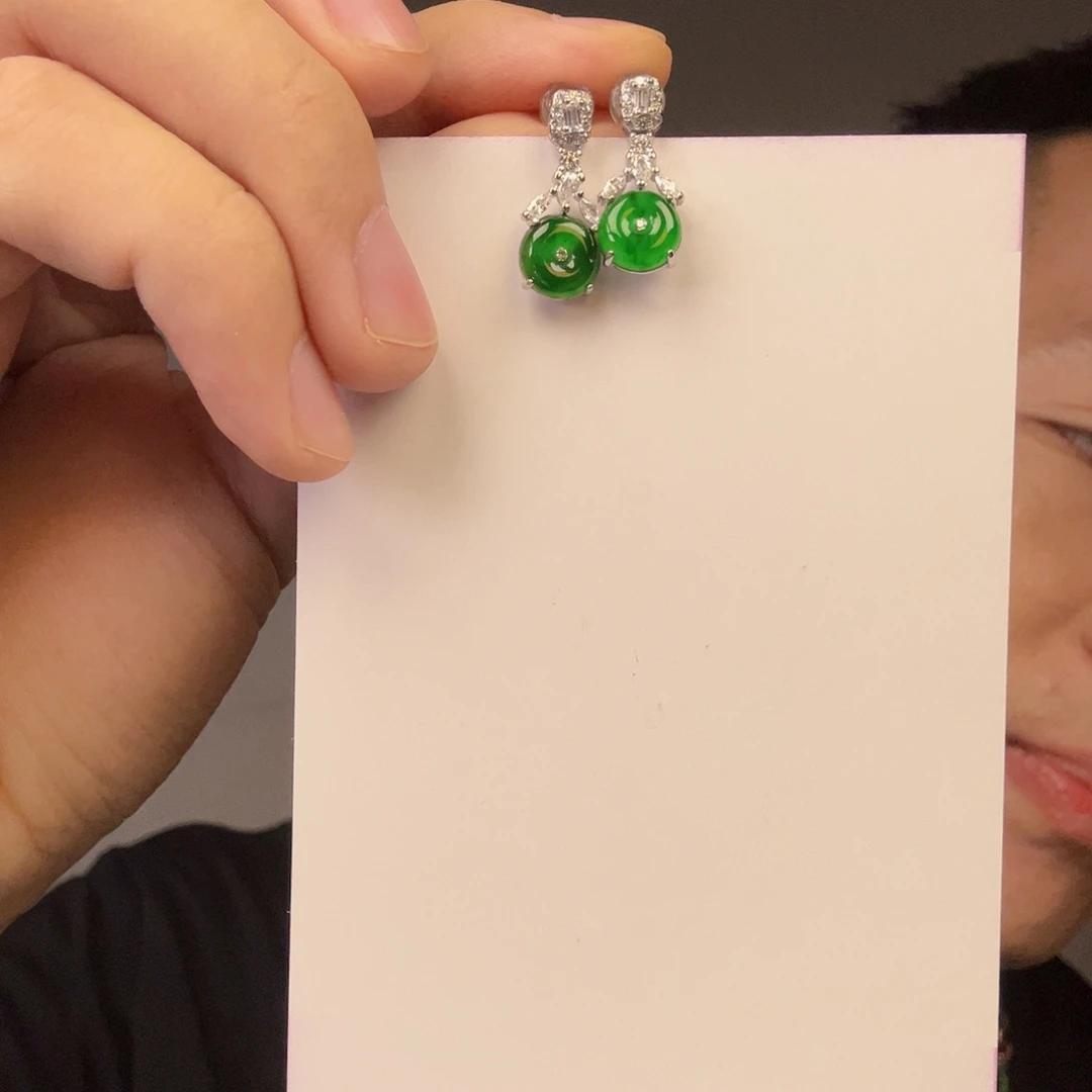 未镶嵌挂件翡翠一对