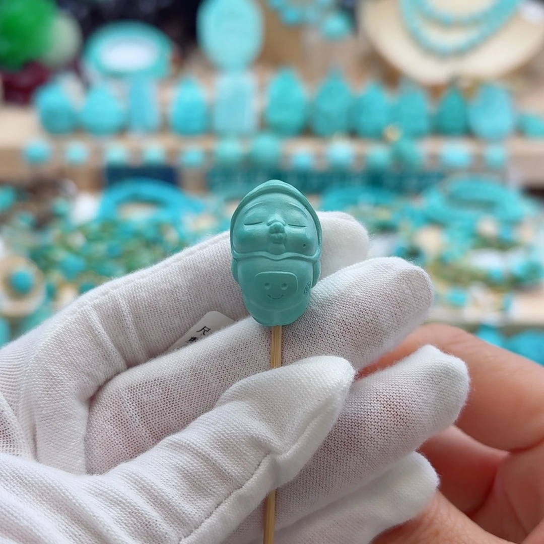 绿松石未镶嵌珠宝奇石