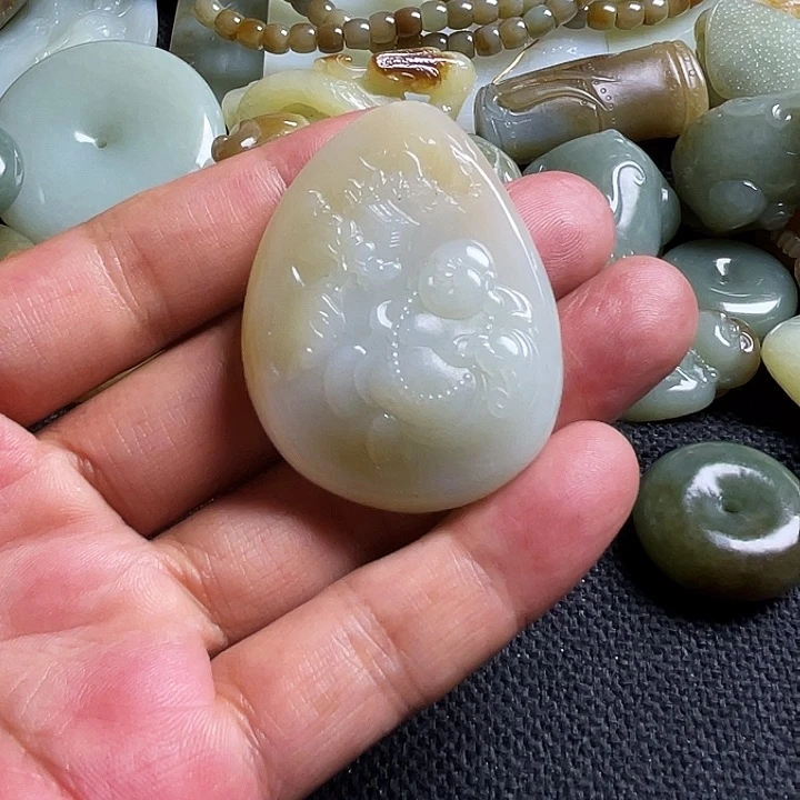 和田玉未镶嵌吊坠(不含链)