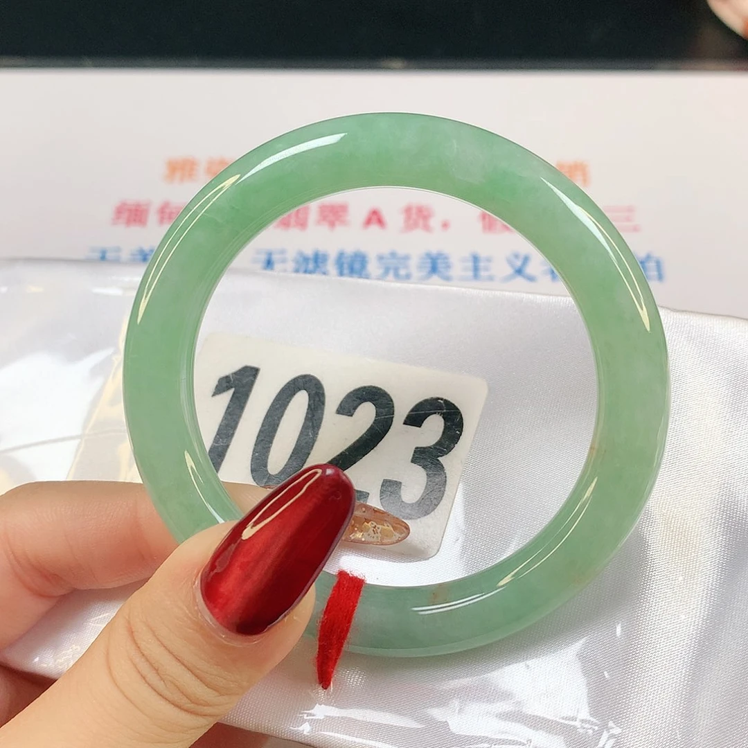 翡翠手镯未镶嵌翡翠手镯1023