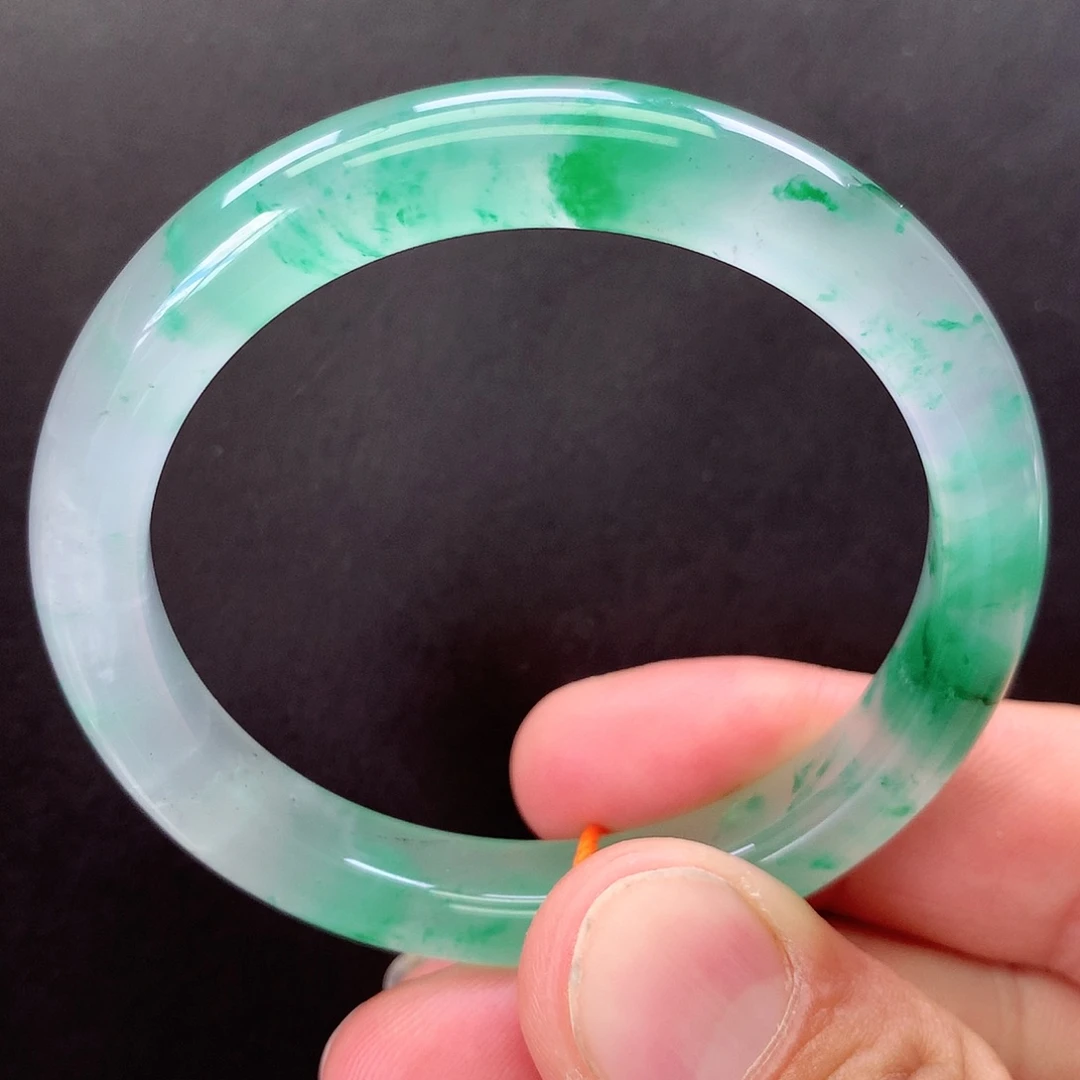 未镶嵌手镯石英质玉