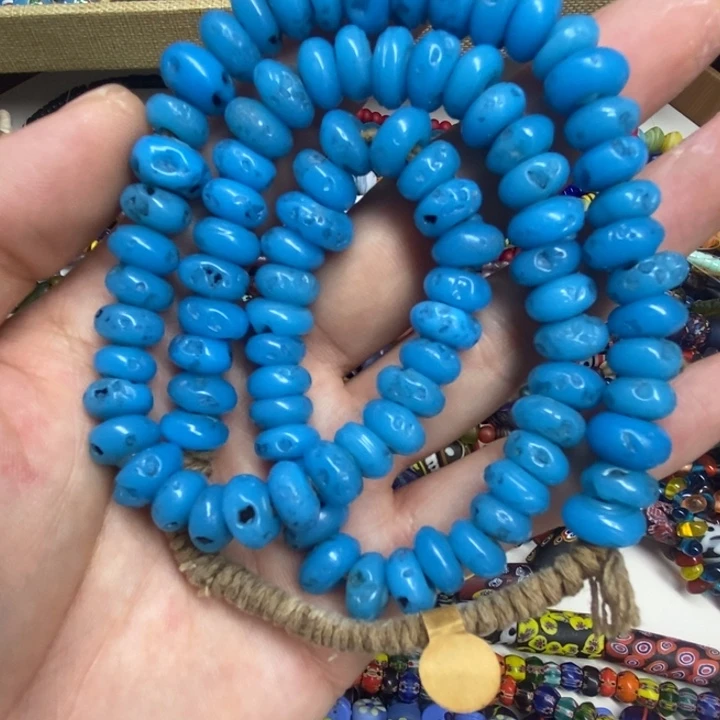 颈饰琉璃破破珠 尼泊尔