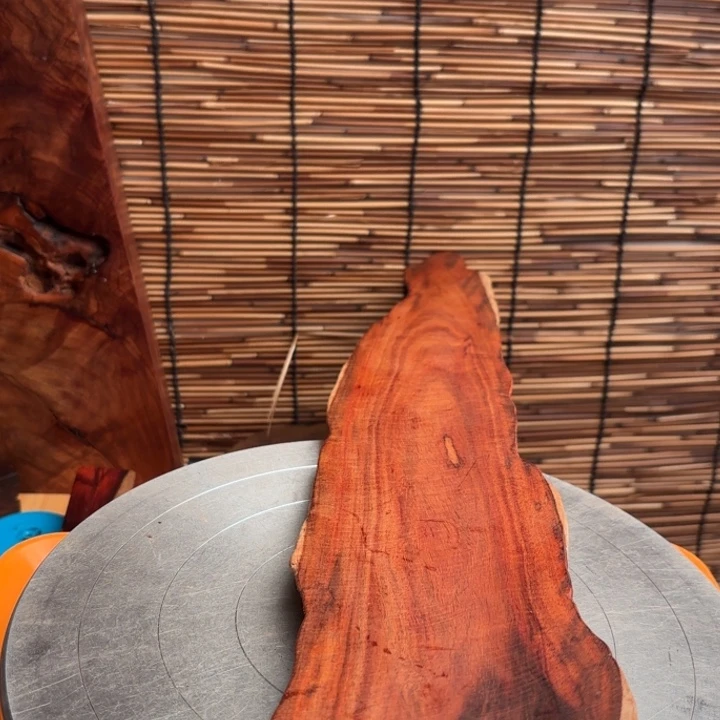 梁***家大叶紫檀（黑酸枝木类）