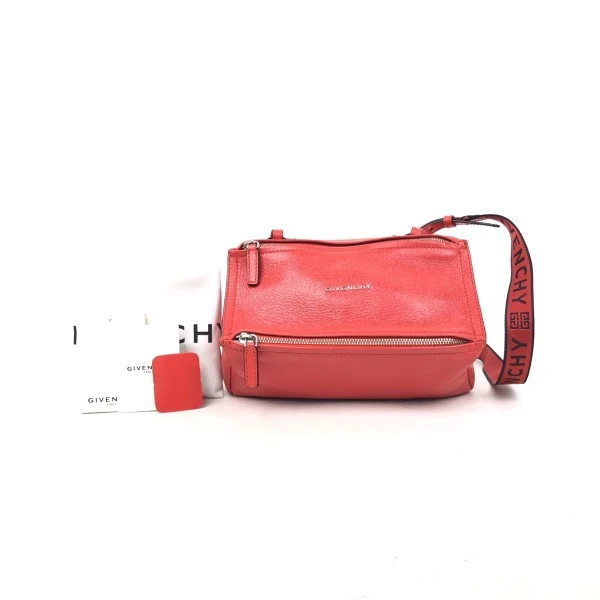 95新/纪梵希/妃鱼/单肩包/市场价11000/250126LT0024