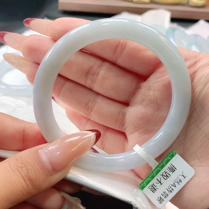 翡翠未镶嵌手镯缅甸天然翡翠