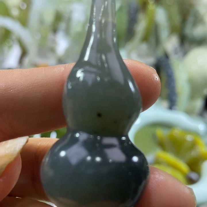 岫玉未镶嵌岫玉吊坠