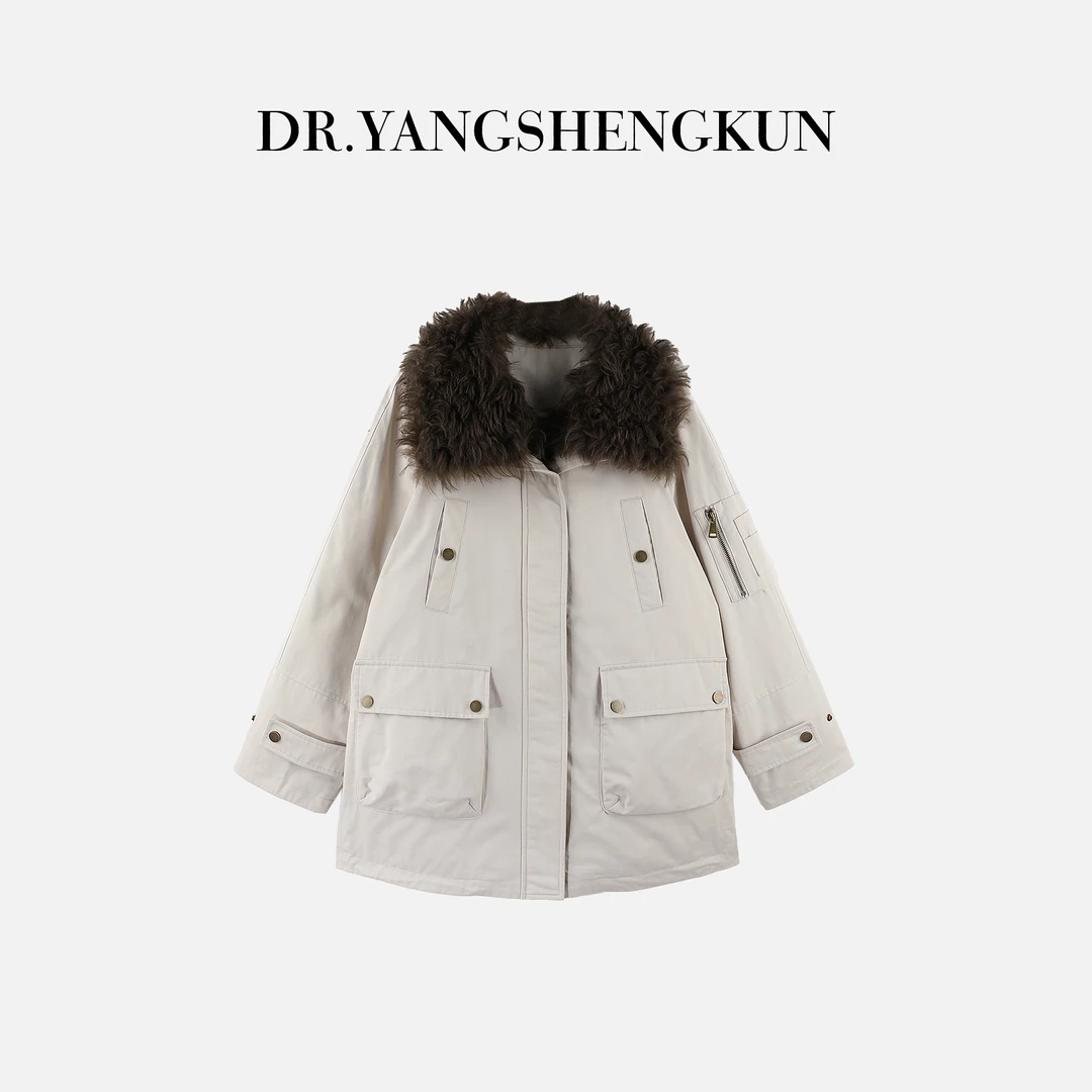 杨圣坤2025冬季新品90鹅绒羊皮毛一体工装风保暖羽绒服TR2510215