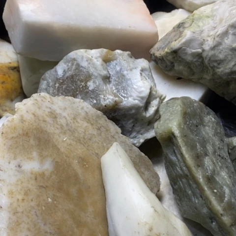 透闪石质玉未镶嵌珠宝半成品