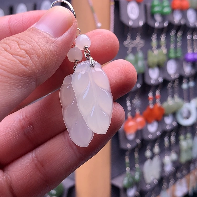 【闪购商品】和田玉耳饰银S925镶嵌向****笑