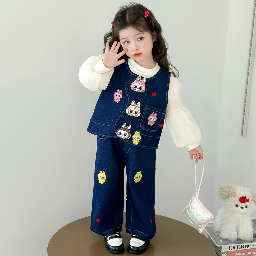 女童春秋套装洋气儿童韩版小女孩卡通牛仔马甲三件套宝宝秋装时髦