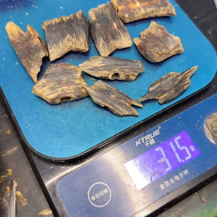 沉香碎屑沉香s***t绿棋楠沉香千里香30克