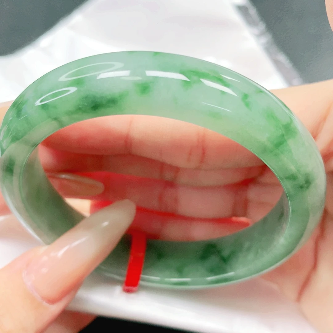 翡翠未镶嵌手镯57