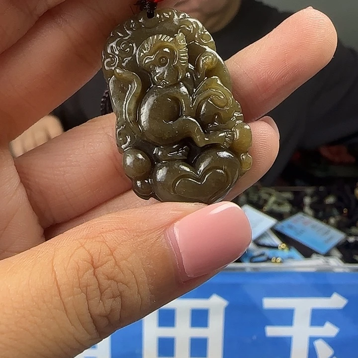 颈饰未镶嵌和田玉