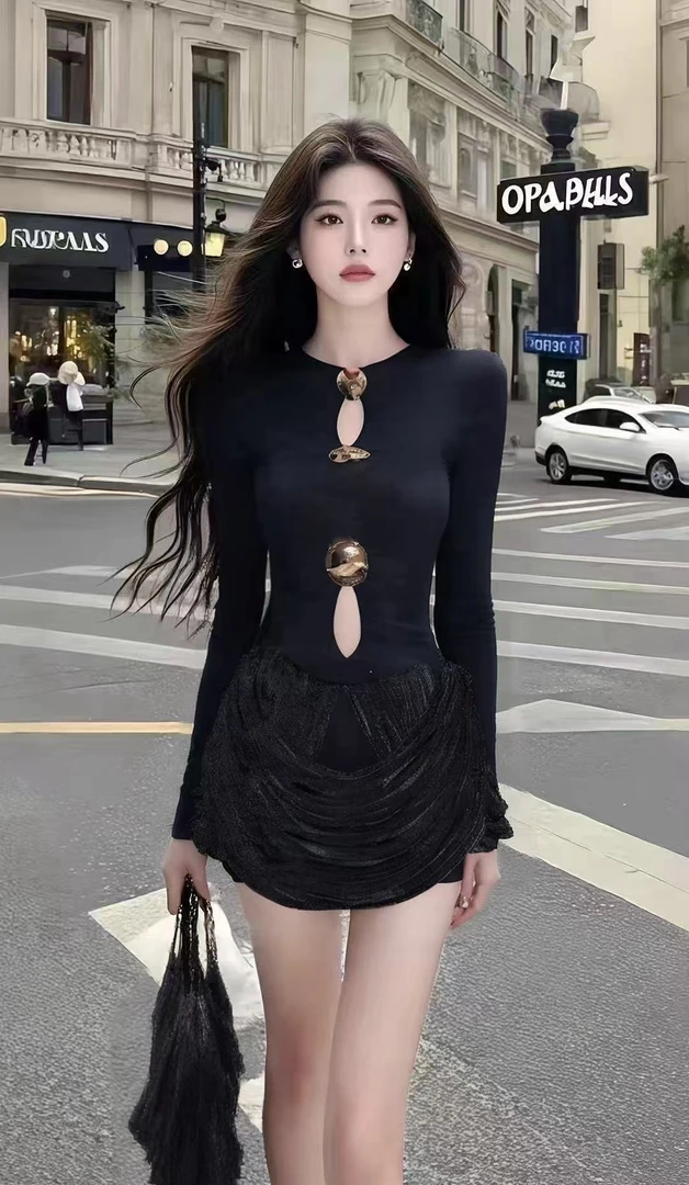 轻奢高级优雅黑色圆领长袖镂空设计修身显瘦连衣裙女小众时尚气质