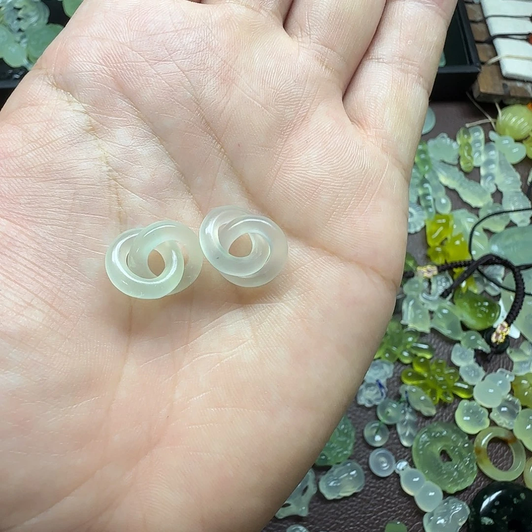 ´****蛇纹石玉合金颈饰