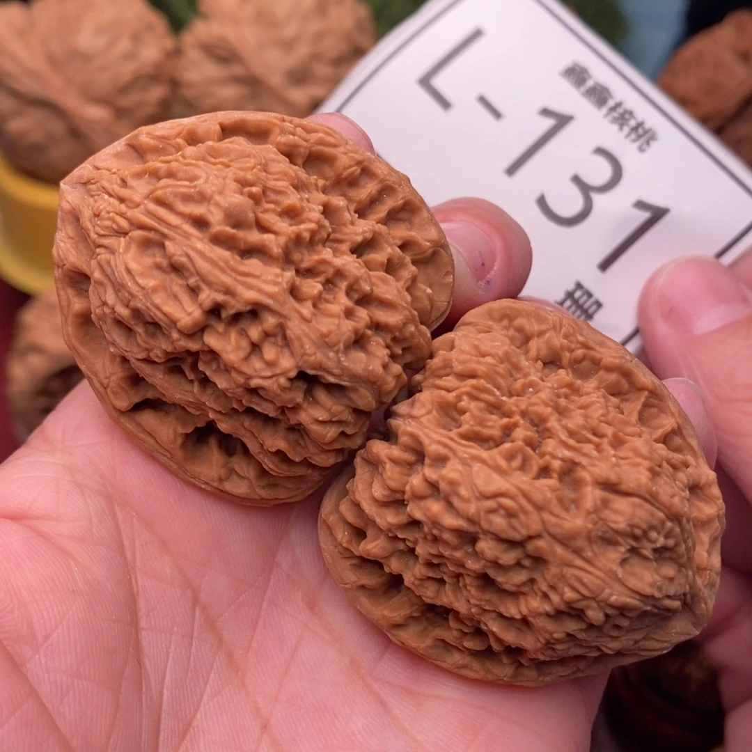 文玩核桃把件南疆39…..