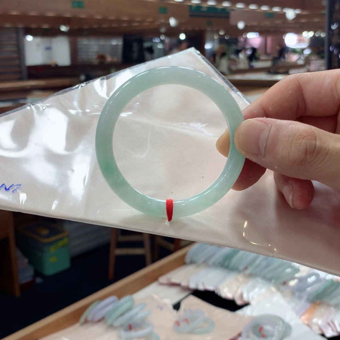 翡翠未镶嵌手镯翡翠