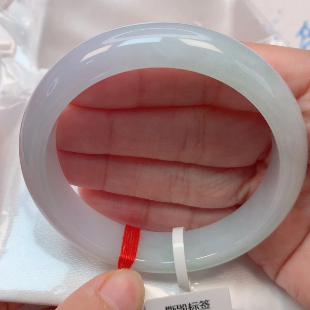 翡翠手镯未镶嵌58.9圈 细腻干净