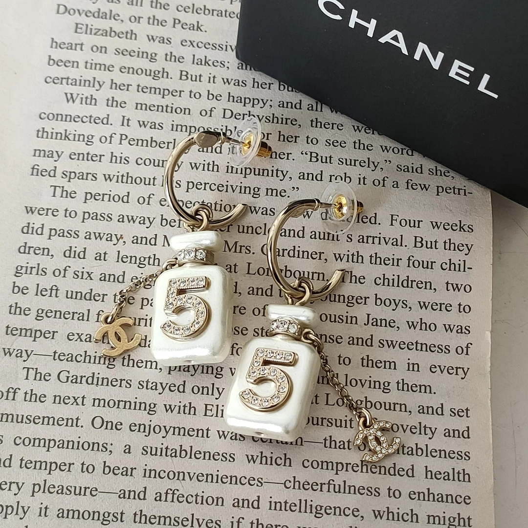 99新 Chanel/香奈儿 Azul- 22S珍珠香水瓶水钻双C耳钉/41580