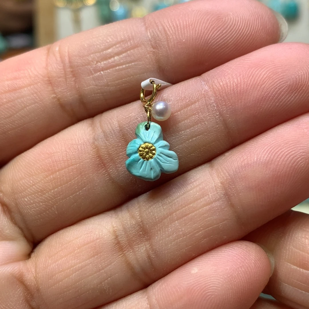 18K金镶嵌绿松石挂件