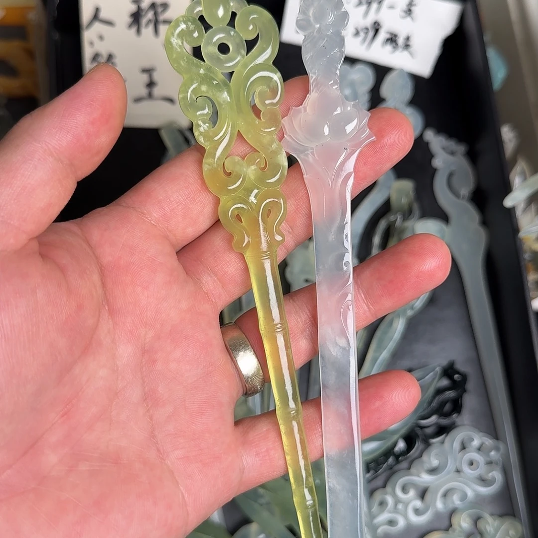 哈***，蛇纹石玉未镶嵌发饰