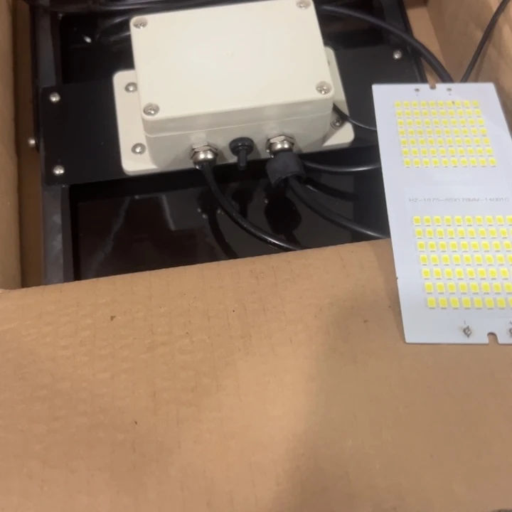 木2441杂货链接发一个。 加个板子