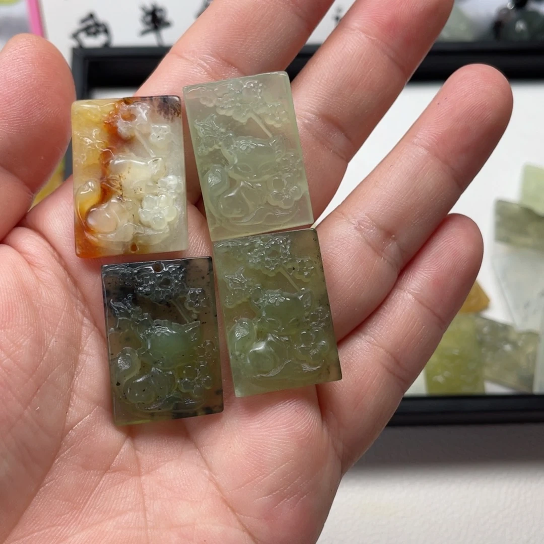 小***珠蛇纹石玉未镶嵌颈饰