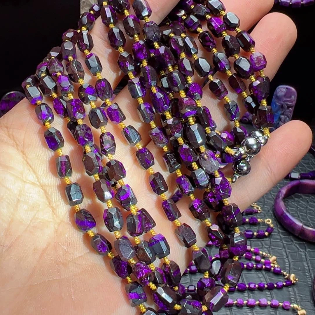 未镶嵌苏纪石（舒俱来）项链