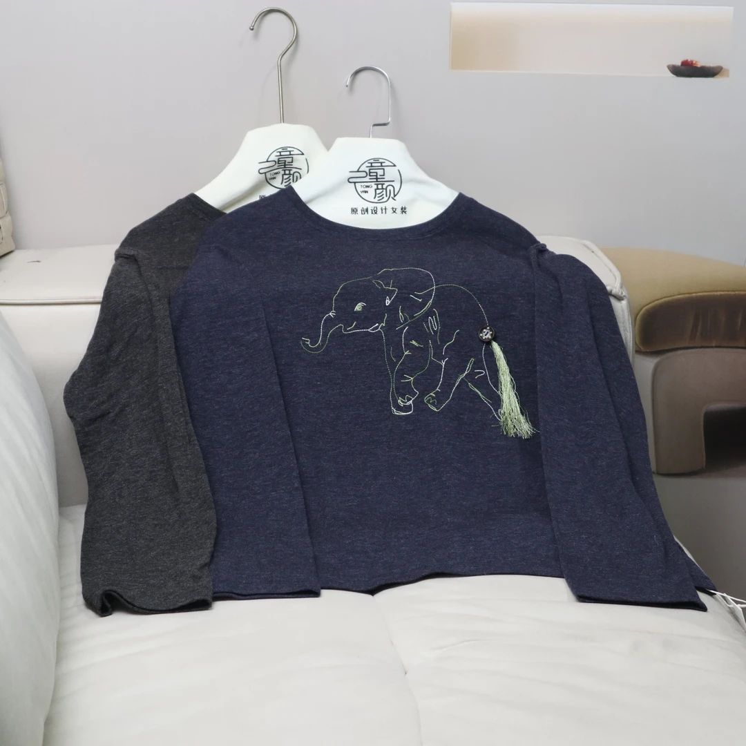 【13424】高品质原创设计两色百搭大象刺绣长袖上衣星