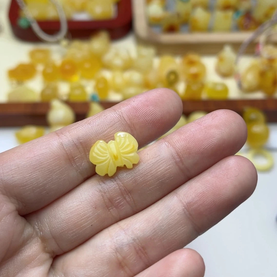 【闪购商品】蜜蜡裸石未镶嵌配饰