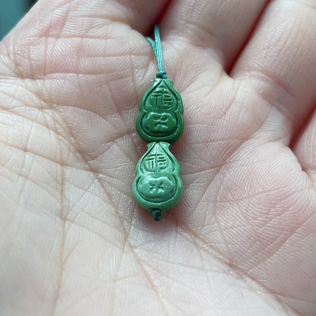 绿松石颈饰未镶嵌